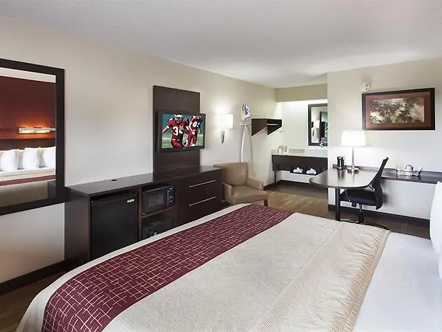 Red Roof Inn Plus+ Secaucus - Meadowlands 3*,