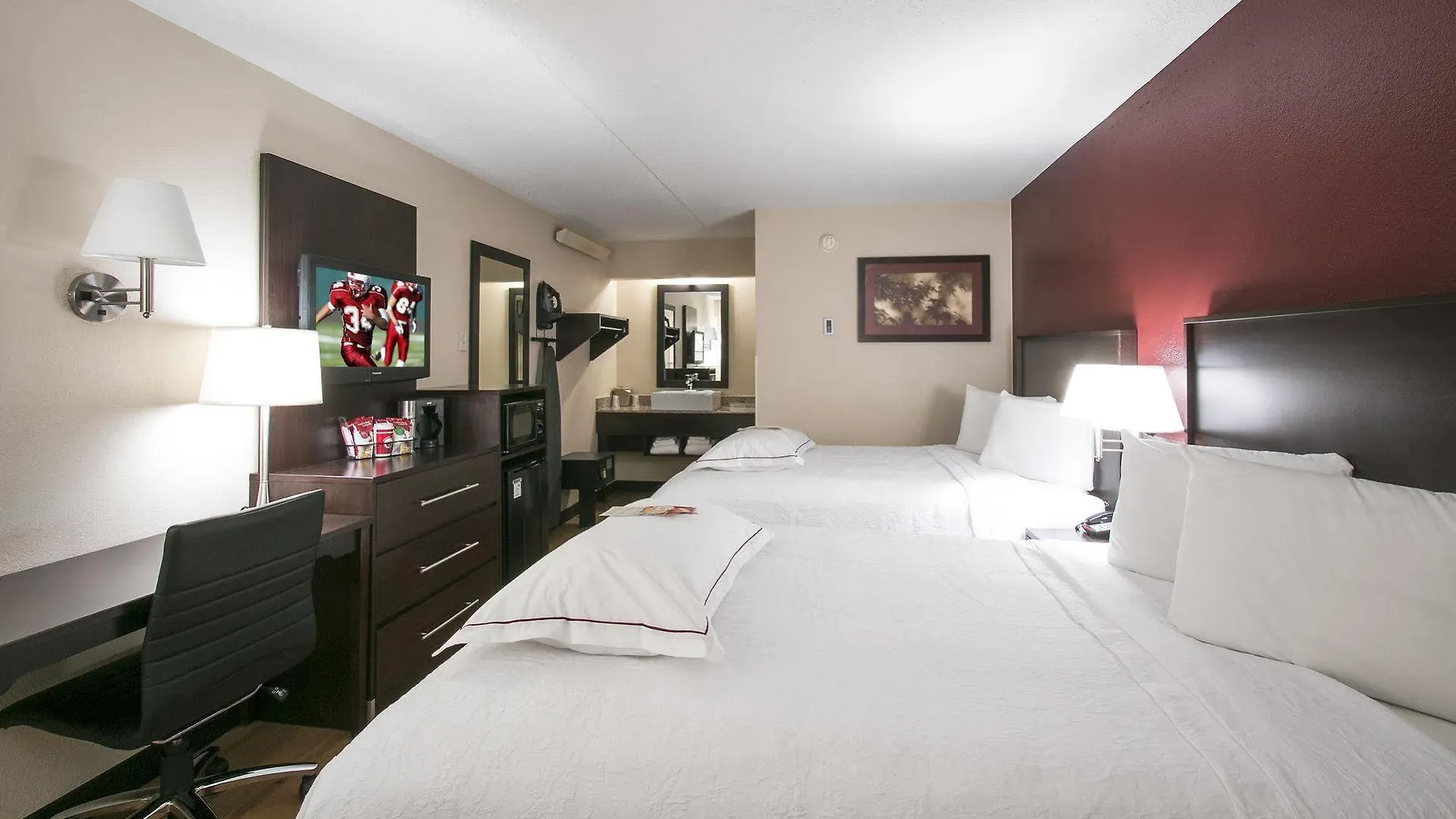 Red Roof Inn Plus+ Secaucus - Meadowlands Hotel